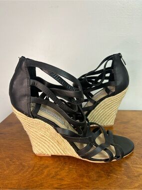 Kristin Cavalarri Chinese Laundry Black Strappy Espadrille Wedge size 10